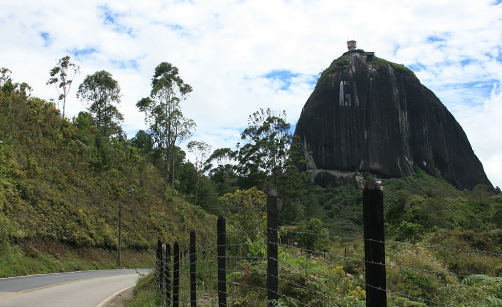 Piedra El Peñol