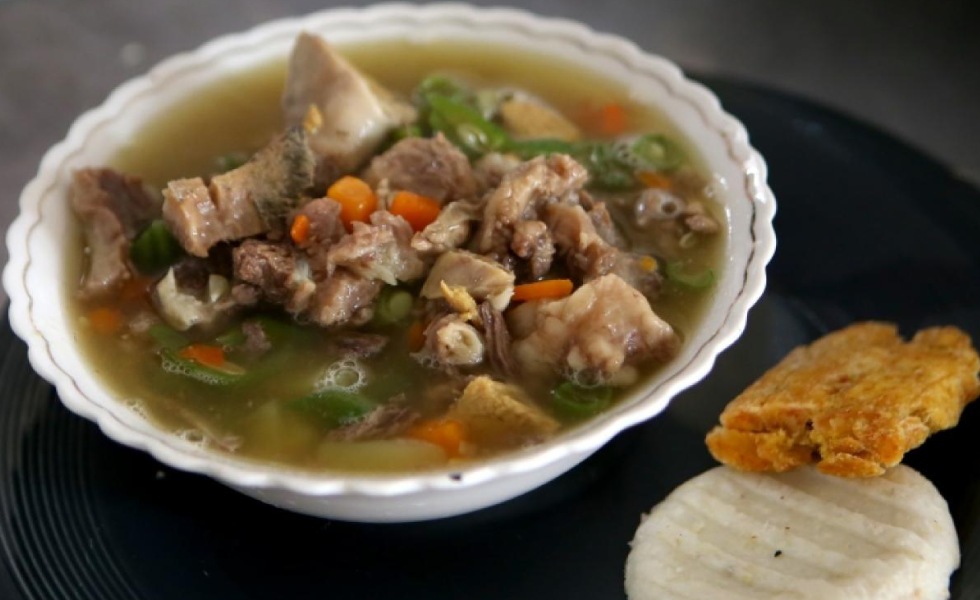 Caldo de raiz